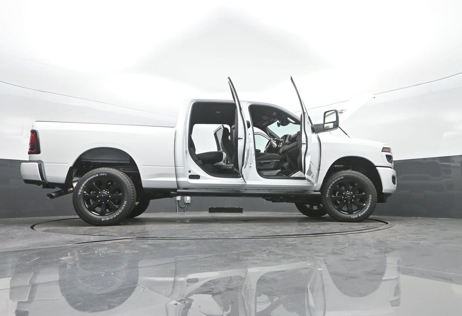 New 2026 Bright White Clearcoat Ram Tradesman image 47