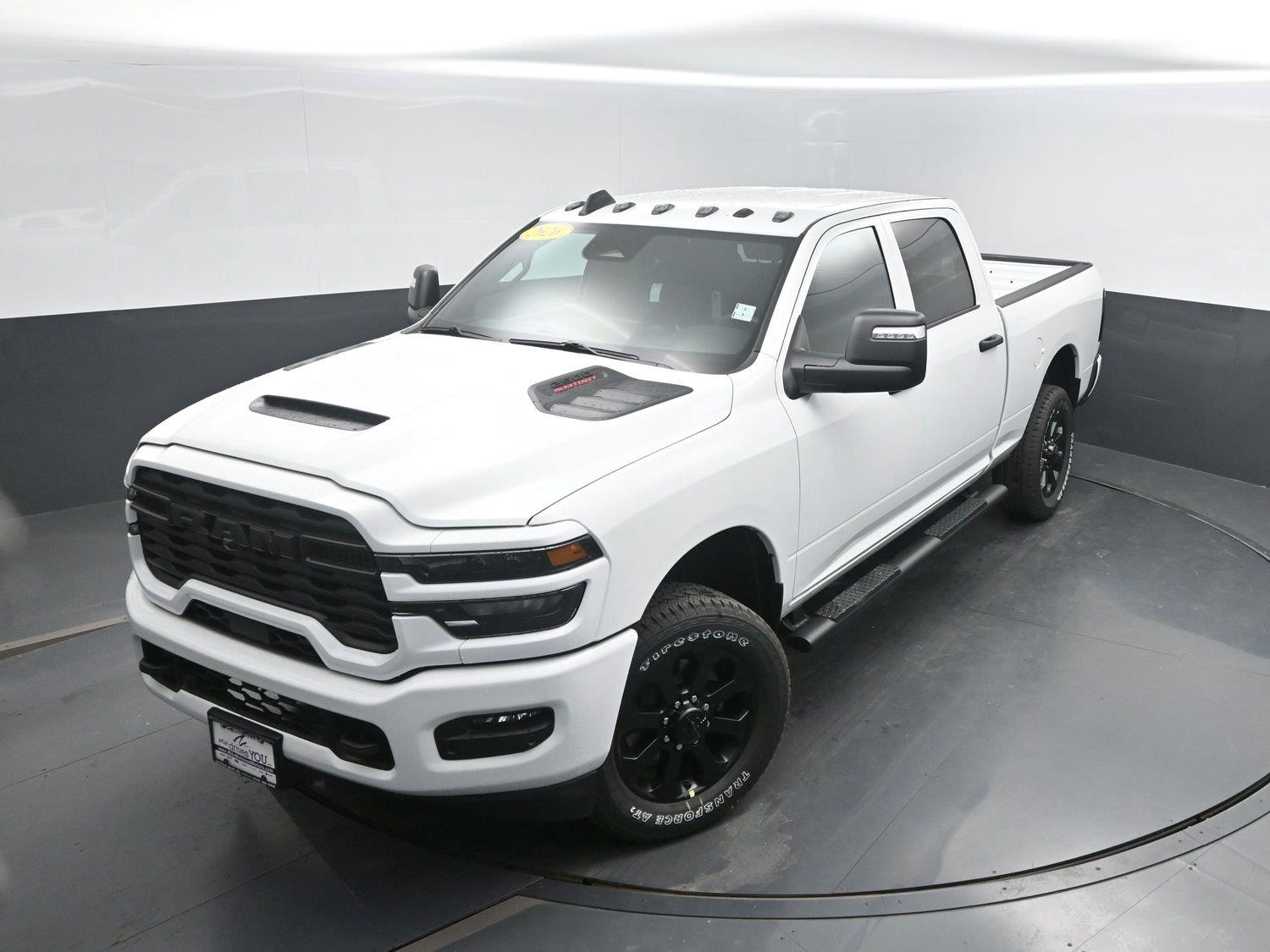 New 2026 Bright White Clearcoat Ram Tradesman image 32