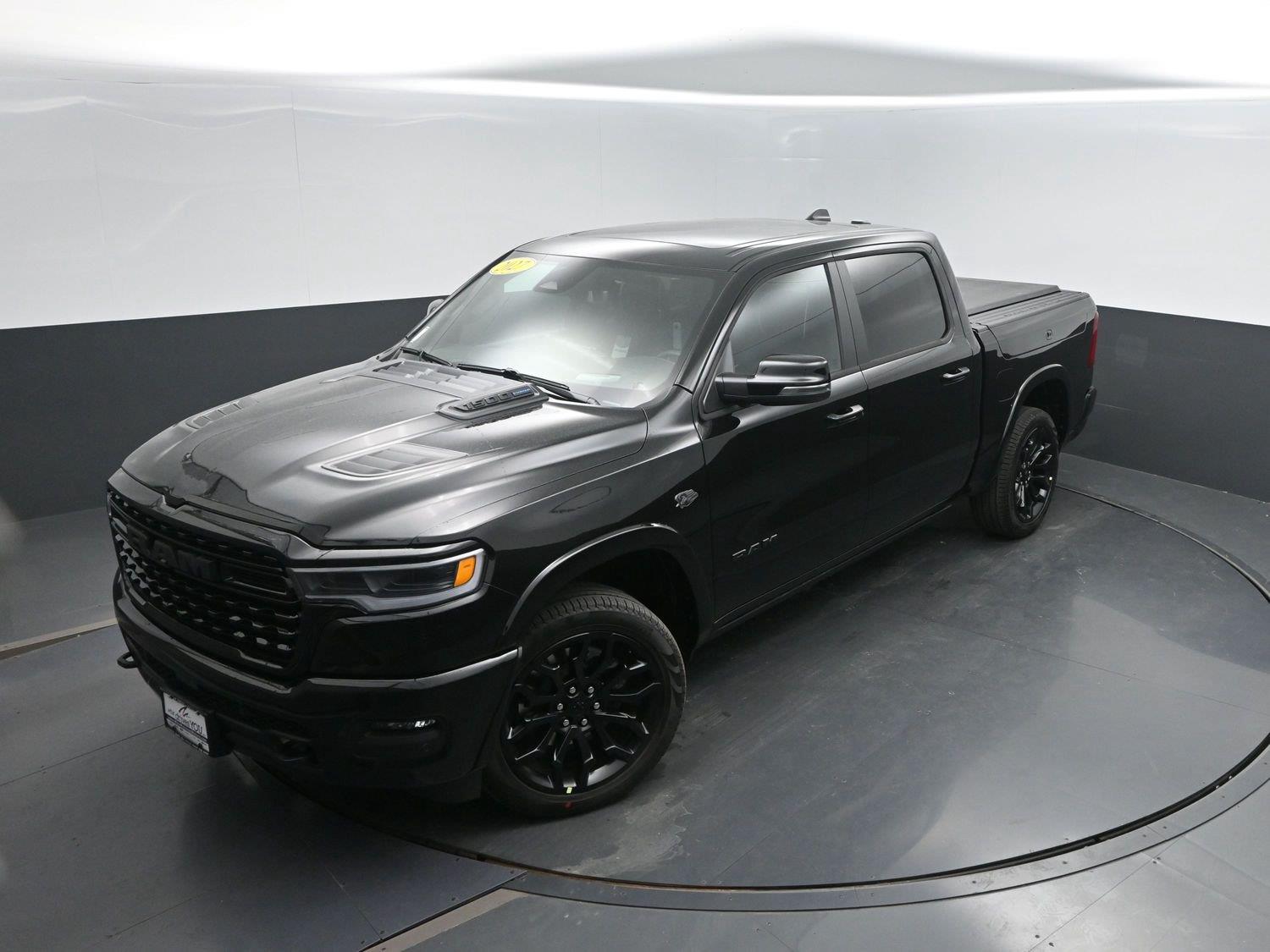 New 2027 Diamond Black Crystal Pearlcoat Ram Limited image 43