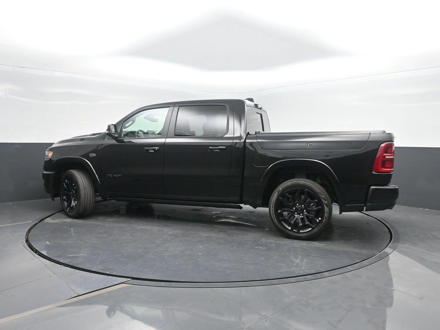 New 2027 Diamond Black Crystal Pearlcoat Ram Limited image 47