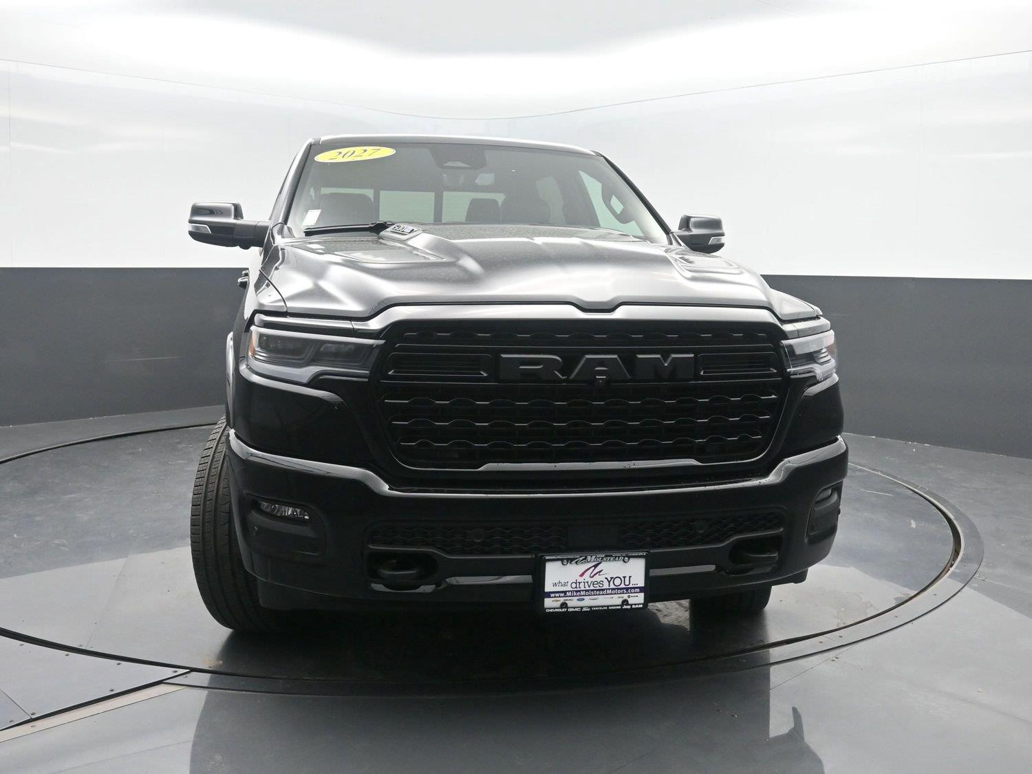 New 2027 Diamond Black Crystal Pearlcoat Ram Limited image 49
