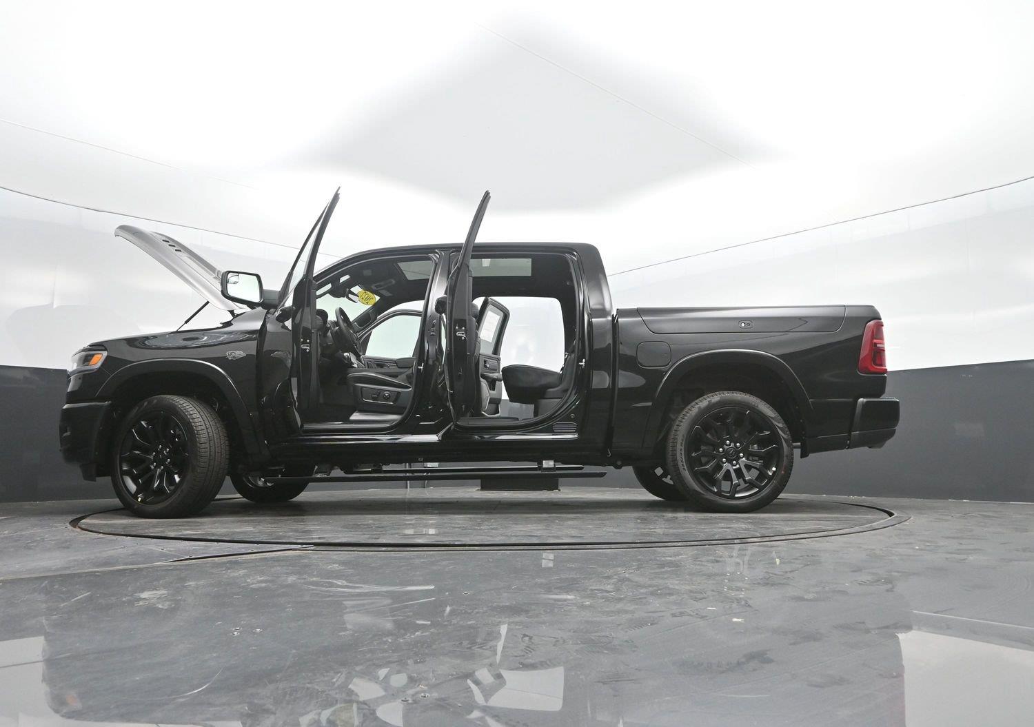 New 2027 Diamond Black Crystal Pearlcoat Ram Limited image 57