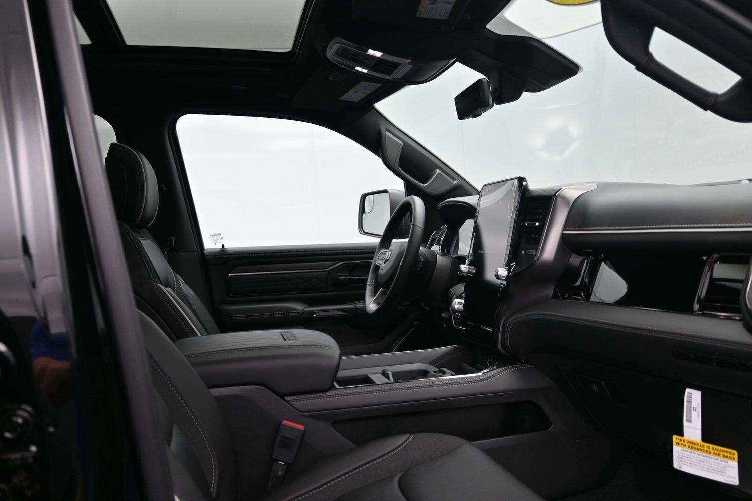 New 2027 Diamond Black Crystal Pearlcoat Ram Limited image 12