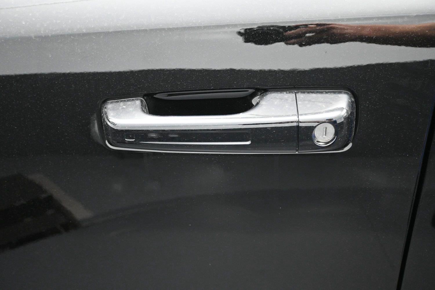 New 2027 Diamond Black Crystal Pearlcoat Ram Limited image 20