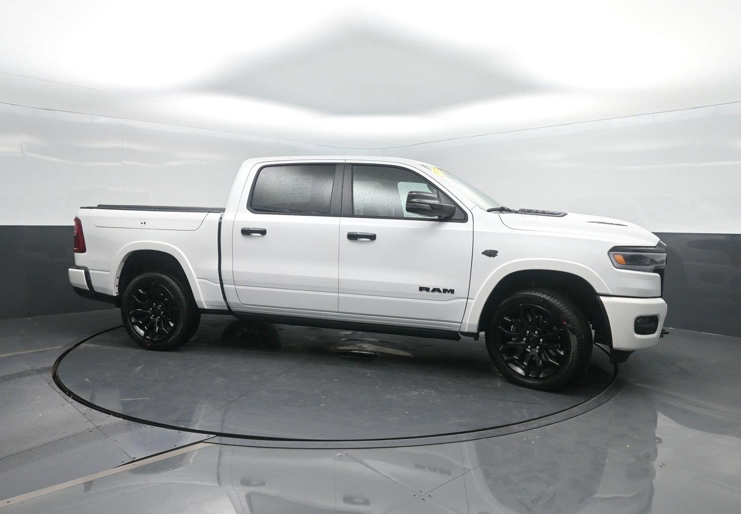 New 2027 Ivory White Tri-Coat Pearlcoat Ram Limited image 3