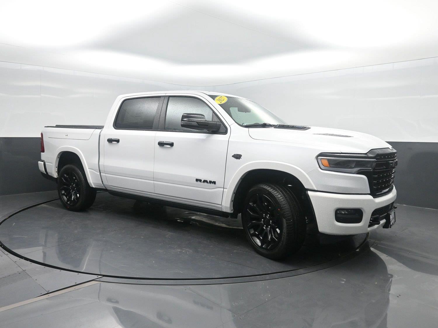 New 2027 Ivory White Tri-Coat Pearlcoat Ram Limited image 4