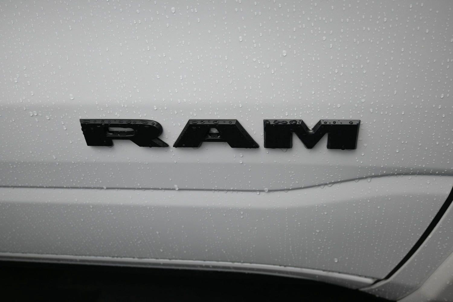 New 2027 Ivory White Tri-Coat Pearlcoat Ram Limited image 8