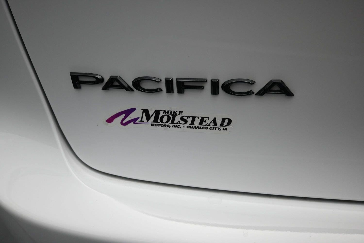 New 2027 Bright White Clearcoat Chrysler Select image 15