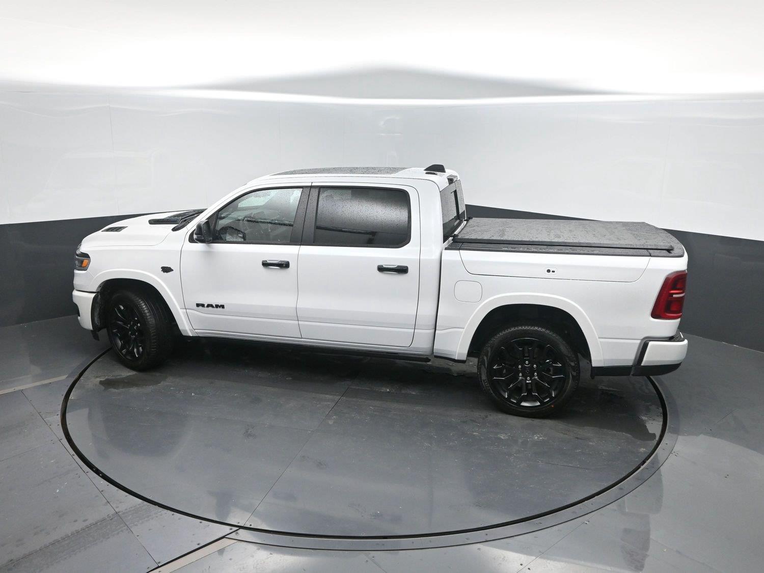 New 2027 Ivory White Tri-Coat Pearlcoat Ram Limited image 44