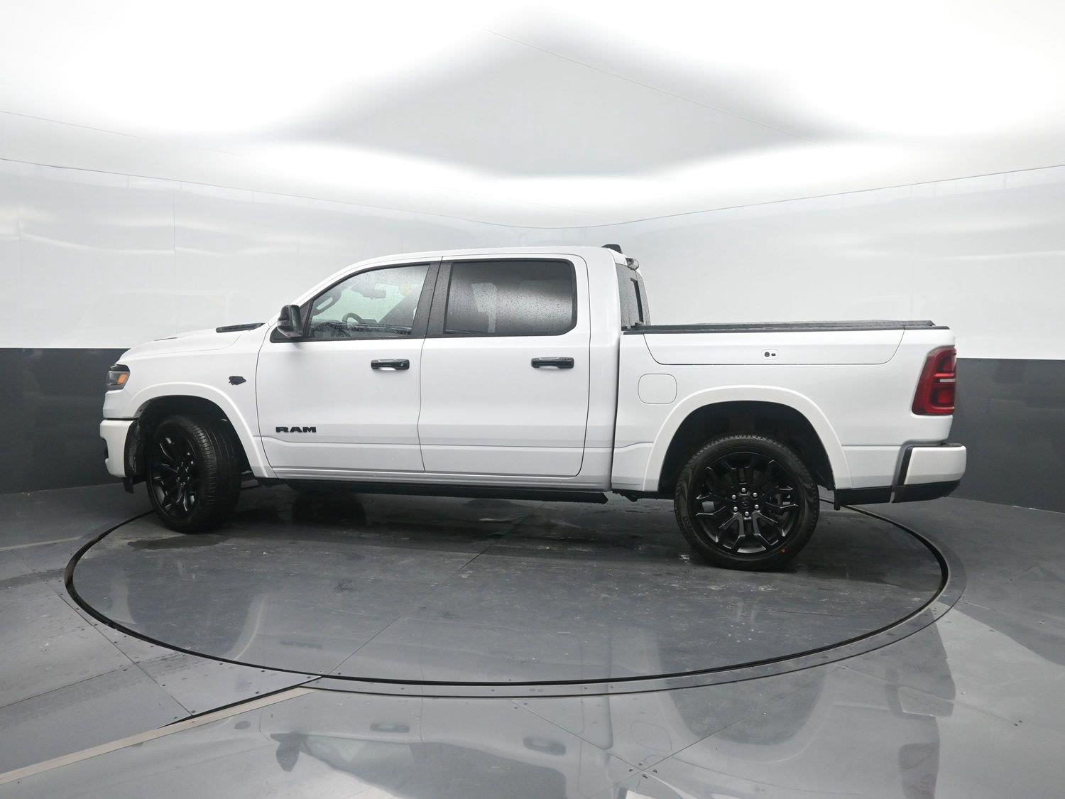 New 2027 Ivory White Tri-Coat Pearlcoat Ram Limited image 47