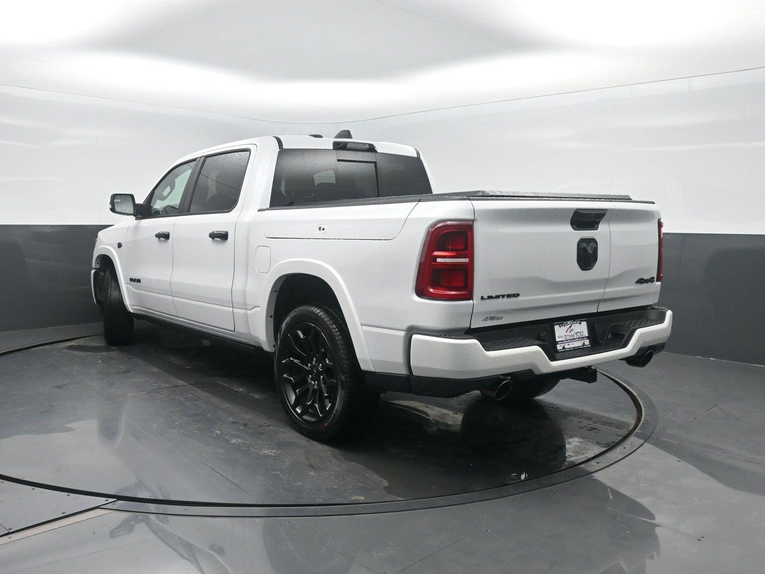 New 2027 Ivory White Tri-Coat Pearlcoat Ram Limited image 50