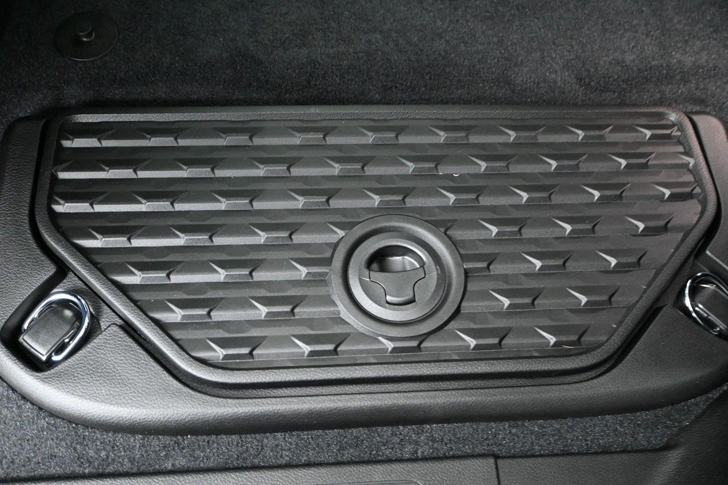 New 2026 Serrano Green Metallic Ram Laramie image 14