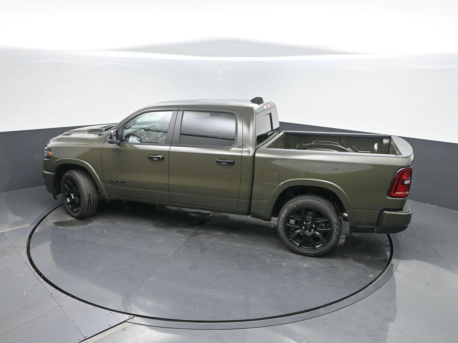 New 2026 Serrano Green Metallic Ram Laramie image 42