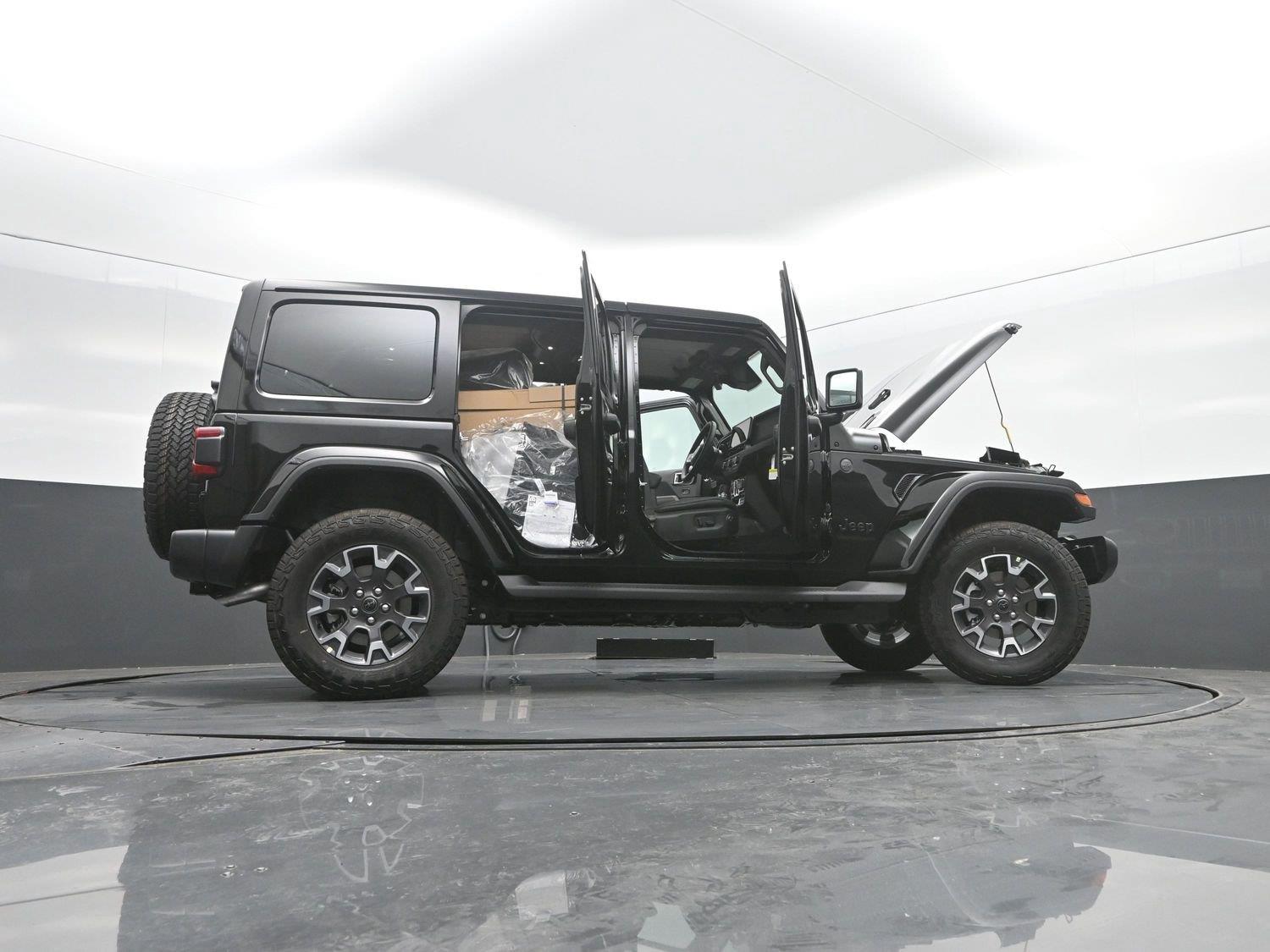 New 2027 Black Clearcoat Jeep Sahara image 47