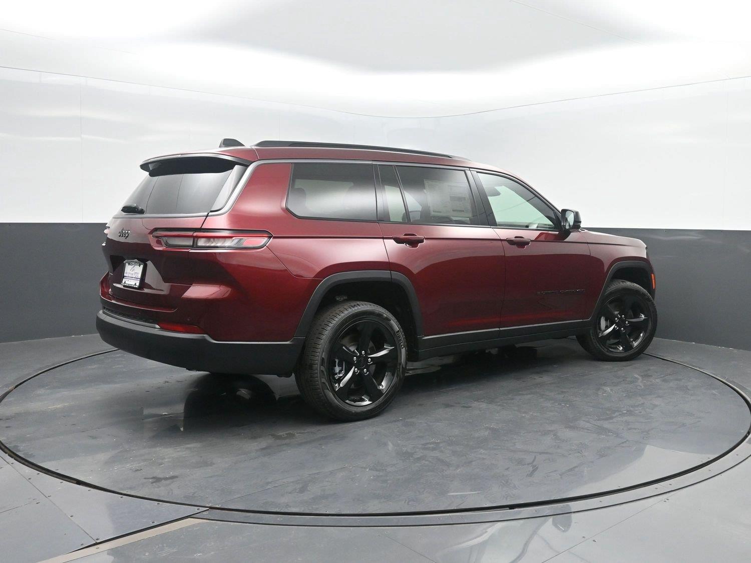 New 2026 Velvet Red Pearlcoat Jeep Limited image 3