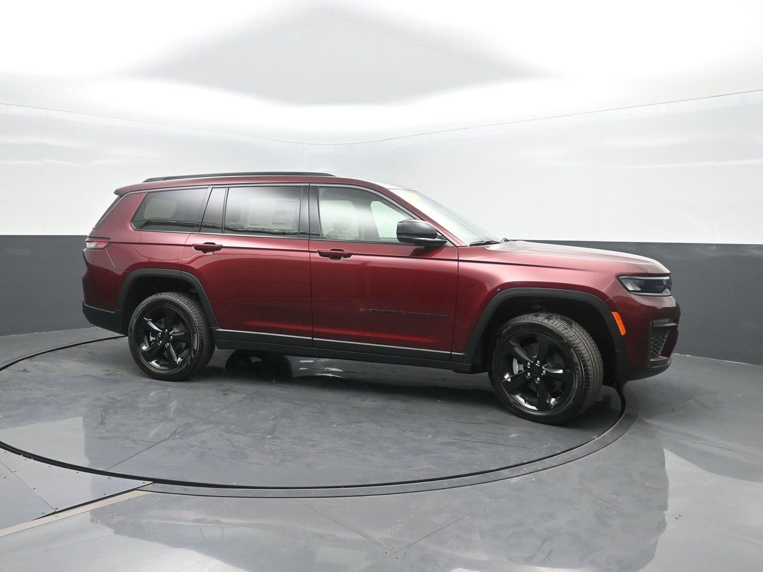 New 2026 Velvet Red Pearlcoat Jeep Limited image 4