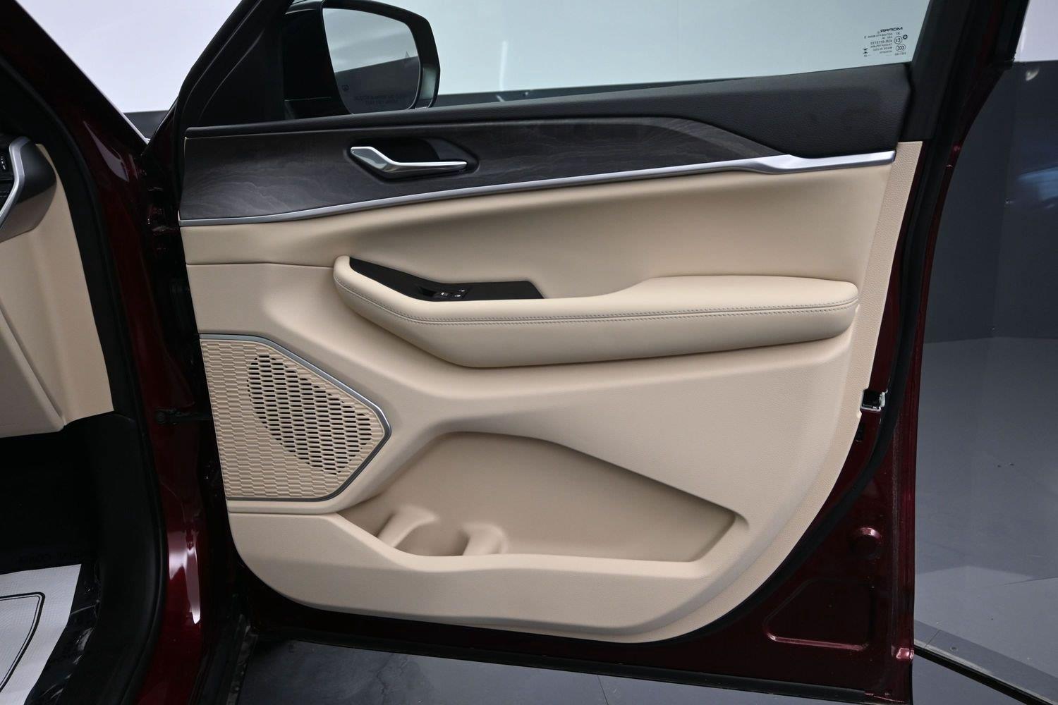 New 2026 Velvet Red Pearlcoat Jeep Limited image 8