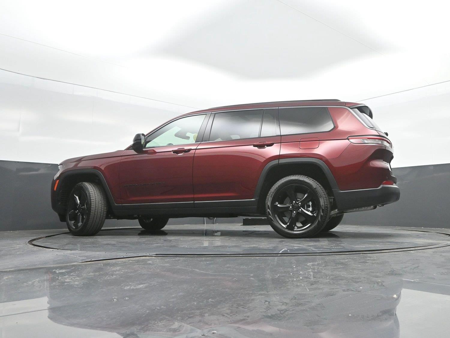 New 2026 Velvet Red Pearlcoat Jeep Limited image 34