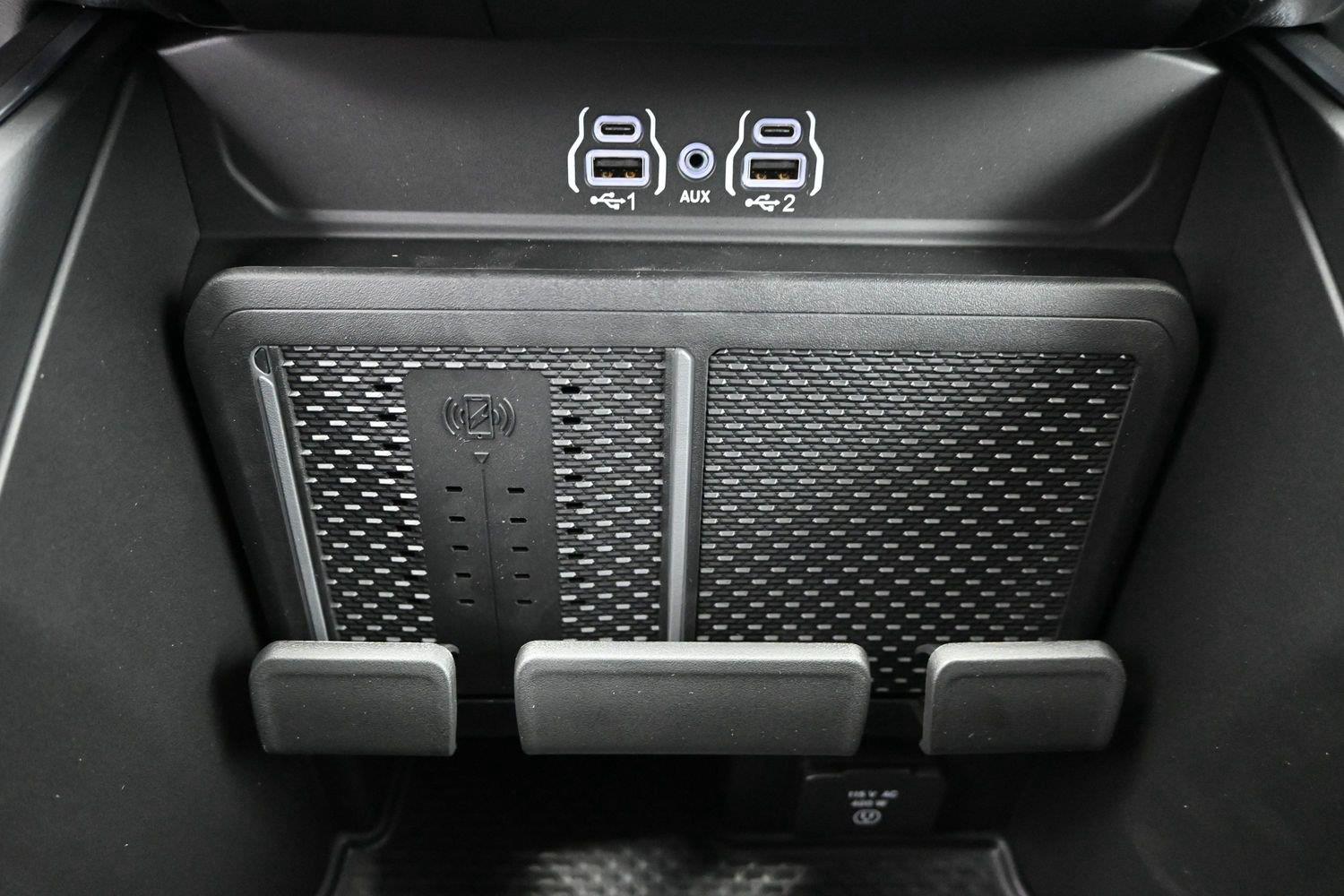New 2027 Diamond Black Crystal Pearlcoat Ram Big Horn image 29