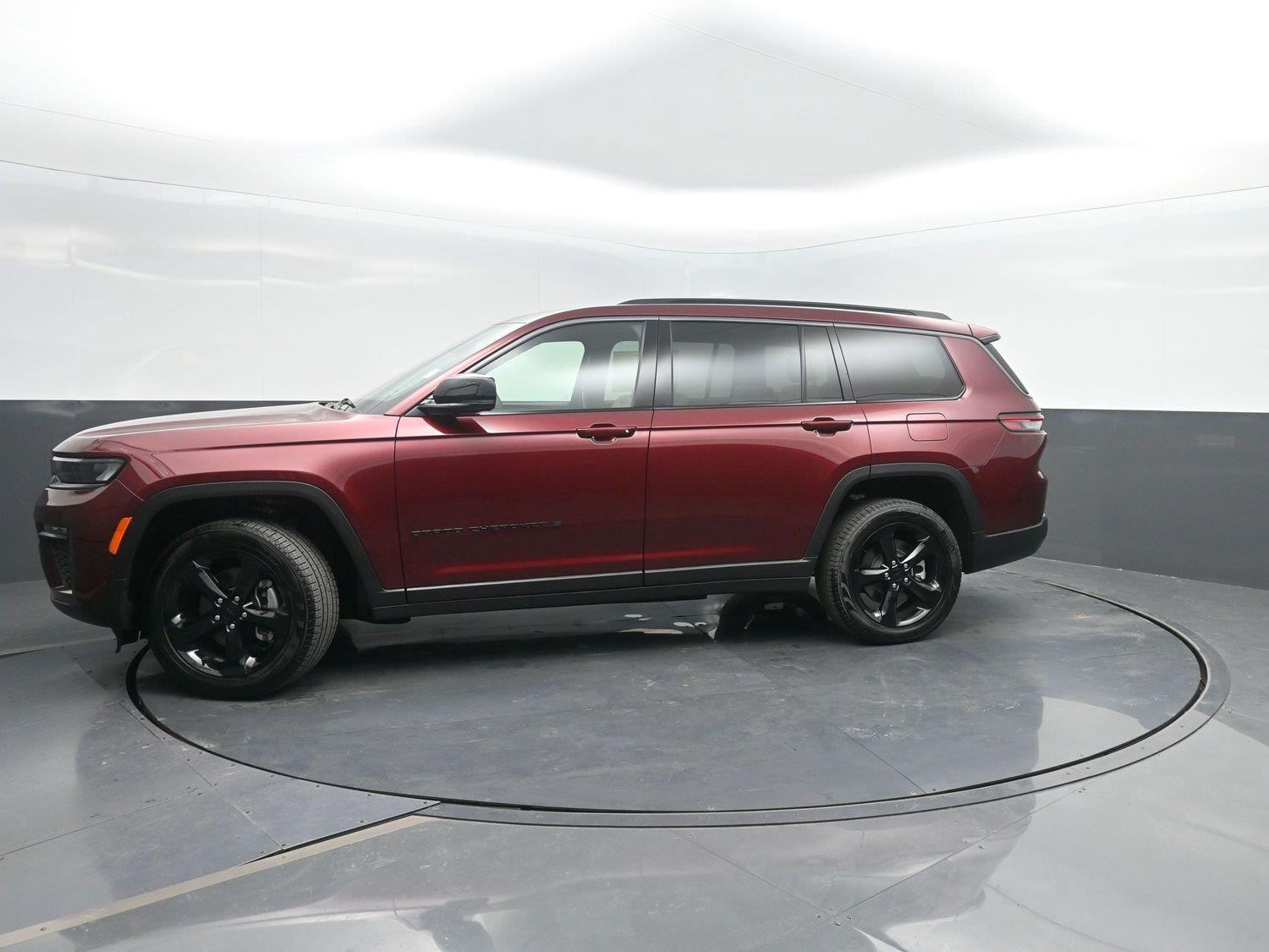 New 2026 Velvet Red Pearlcoat Jeep Limited image 2