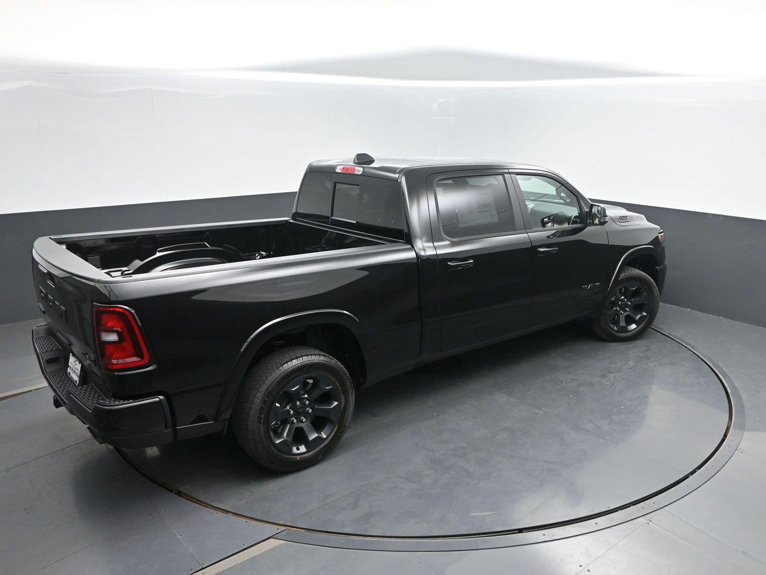 New 2027 Diamond Black Crystal Pearlcoat Ram Big Horn image 39