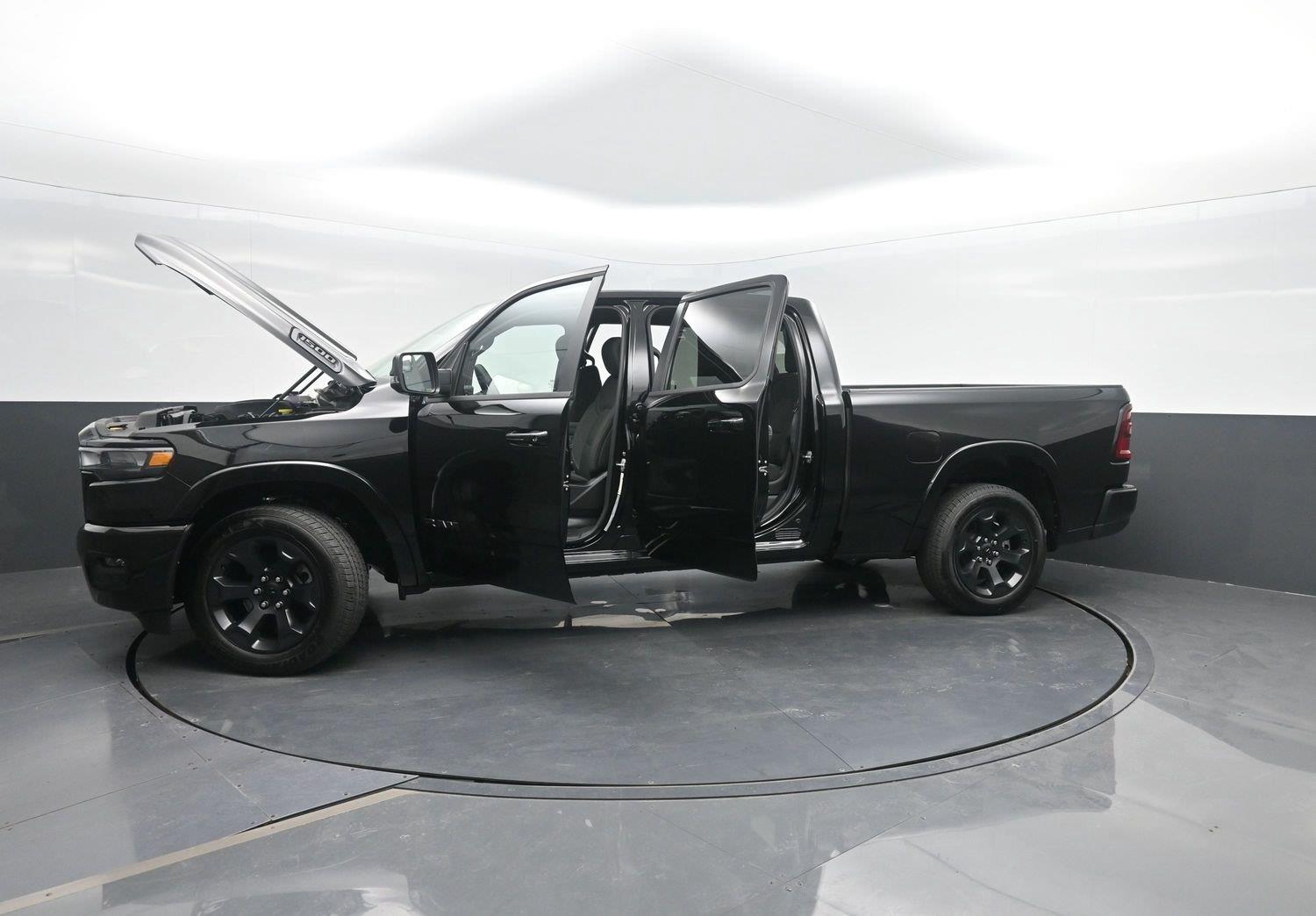 New 2027 Diamond Black Crystal Pearlcoat Ram Big Horn image 49