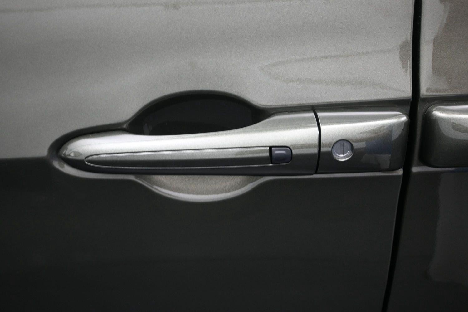 New 2027 Olive Green Pearlcoat Chrysler Select image 15