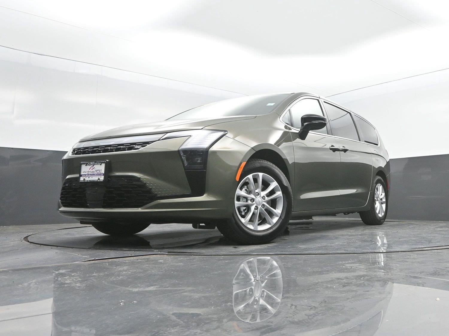 New 2027 Olive Green Pearlcoat Chrysler Select image 42