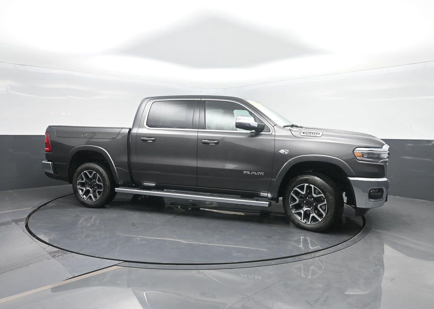 New 2027 Granite Crystal Metallic Clearcoat Ram Laramie image 3