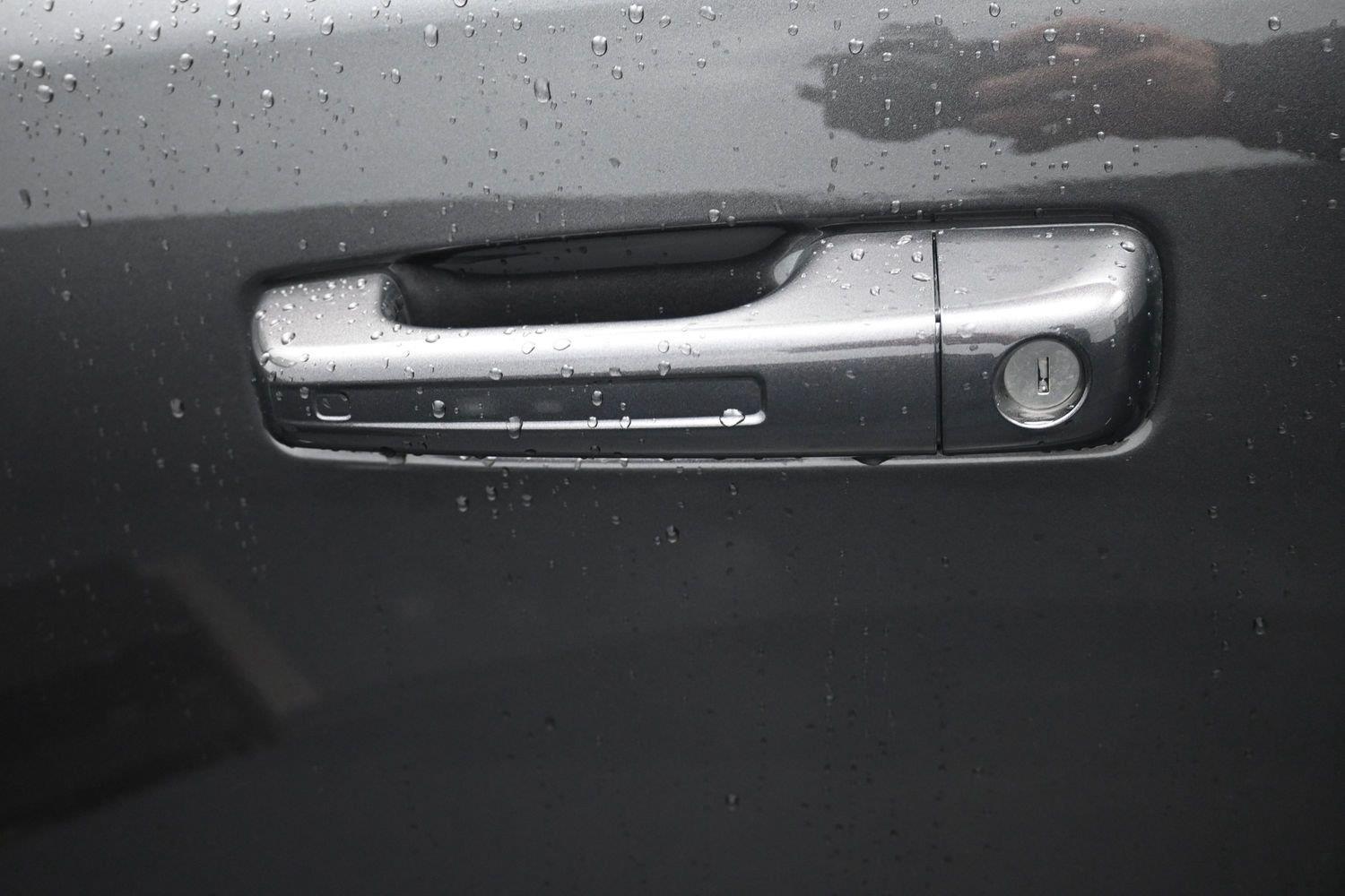 New 2027 Granite Crystal Metallic Clearcoat Ram Laramie image 20