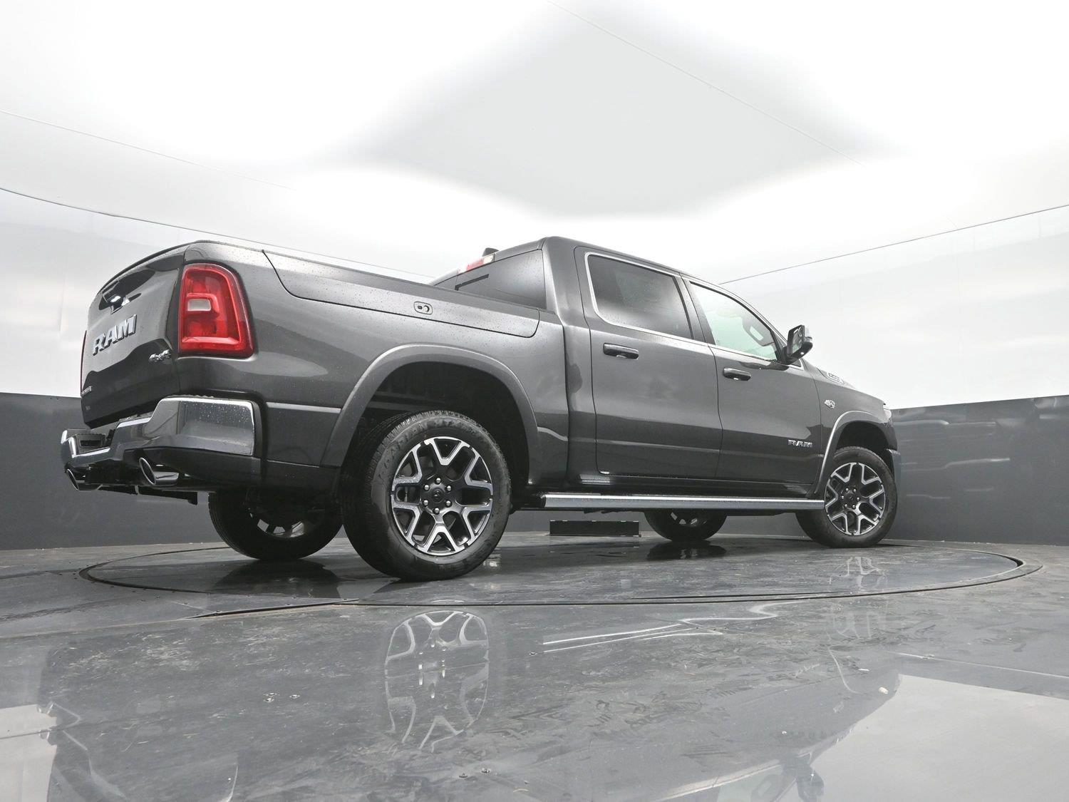 New 2027 Granite Crystal Metallic Clearcoat Ram Laramie image 39