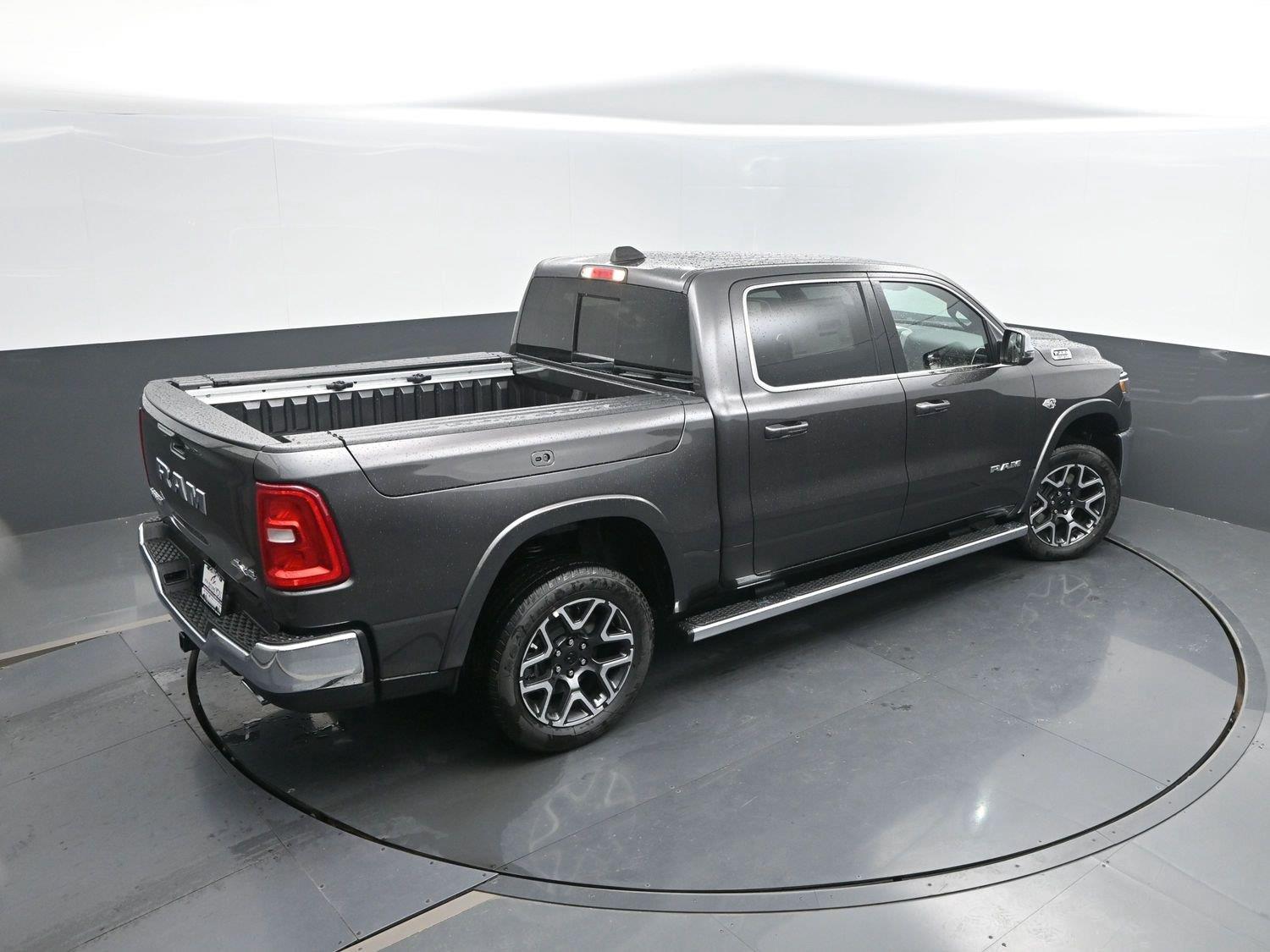 New 2027 Granite Crystal Metallic Clearcoat Ram Laramie image 43