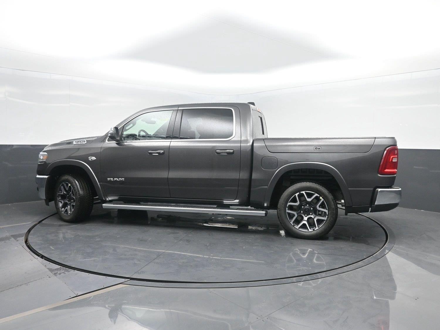 New 2027 Granite Crystal Metallic Clearcoat Ram Laramie image 45