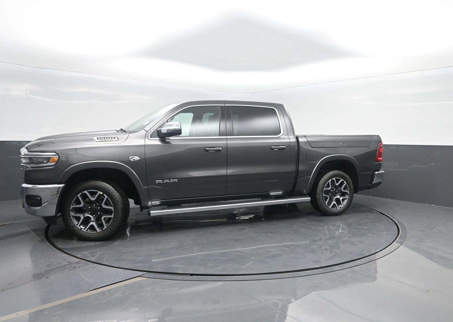 New 2027 Granite Crystal Metallic Clearcoat Ram Laramie image 46