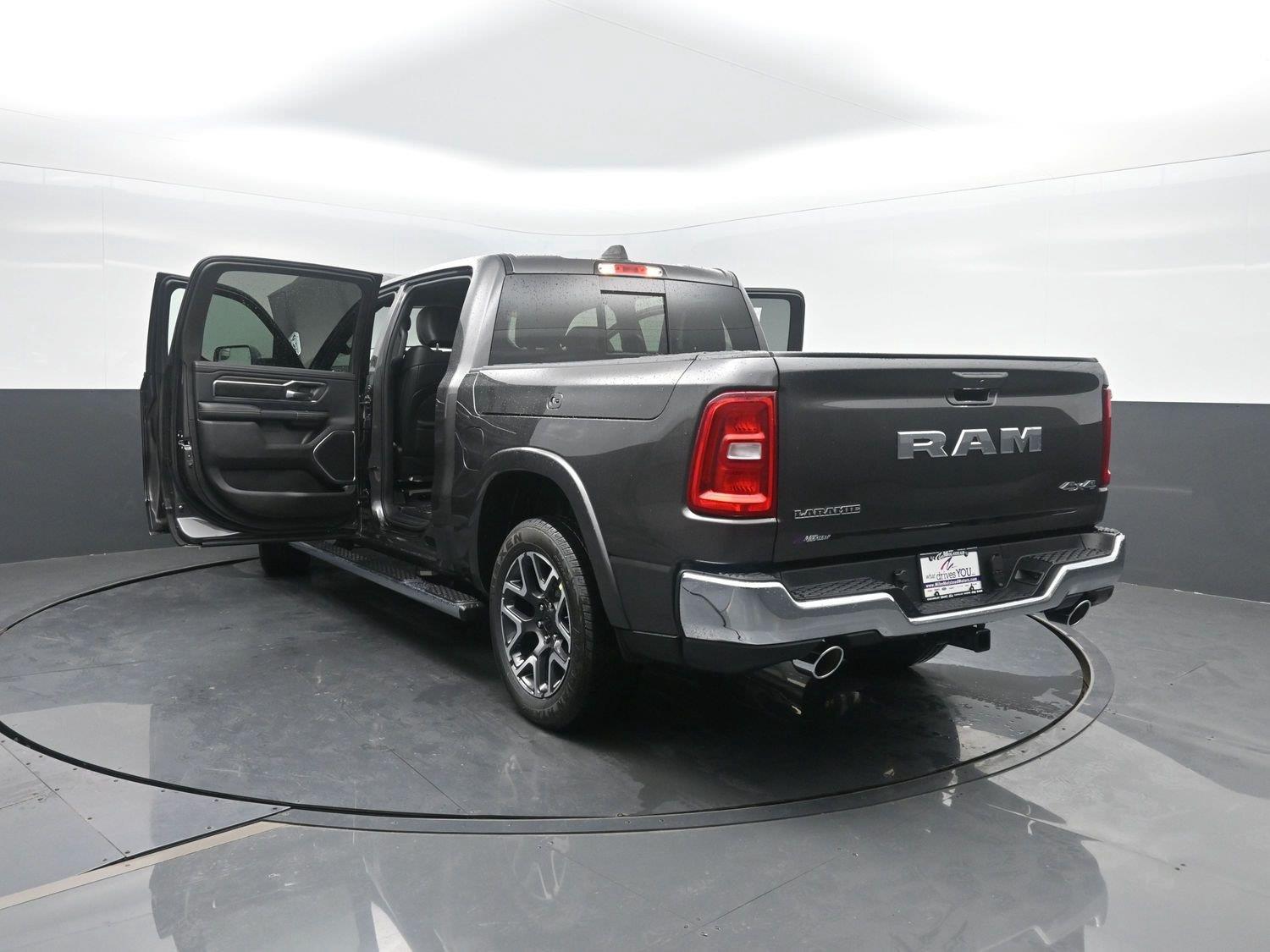 New 2027 Granite Crystal Metallic Clearcoat Ram Laramie image 51