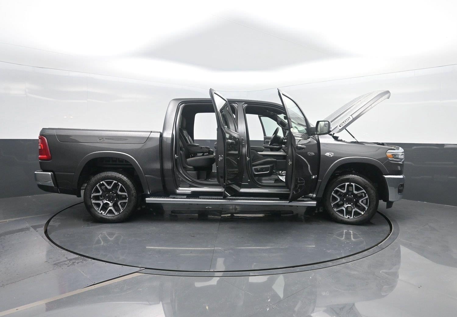 New 2027 Granite Crystal Metallic Clearcoat Ram Laramie image 52