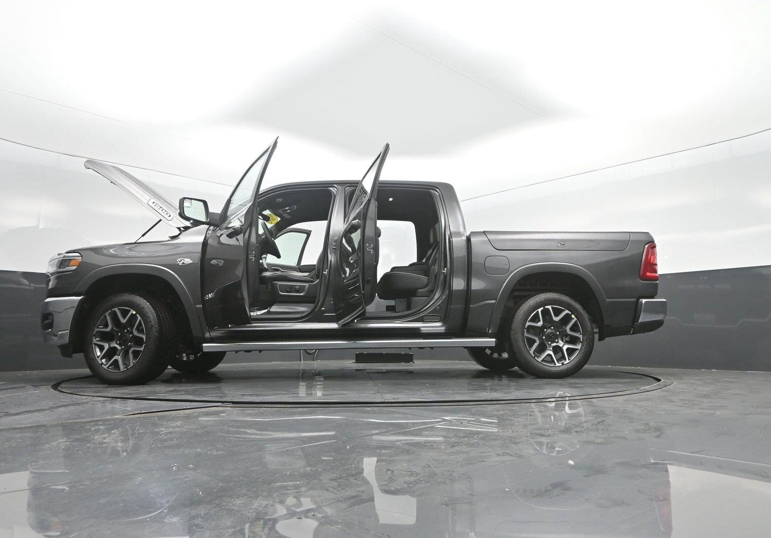 New 2027 Granite Crystal Metallic Clearcoat Ram Laramie image 55