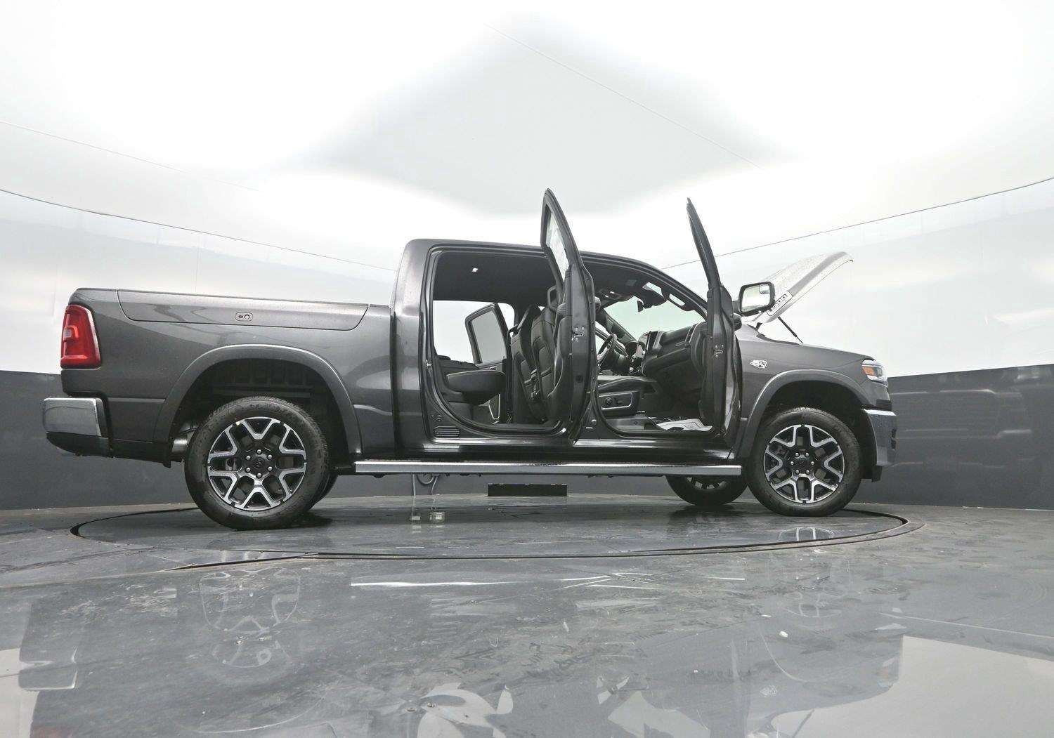 New 2027 Granite Crystal Metallic Clearcoat Ram Laramie image 56