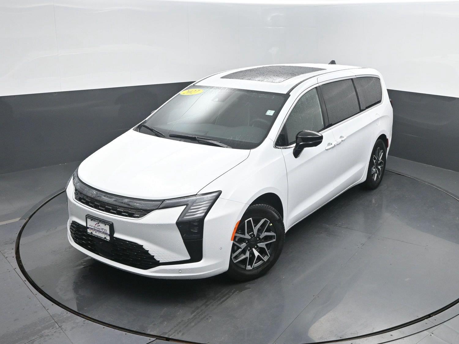New 2027 Bright White Clearcoat Chrysler Limited image 38