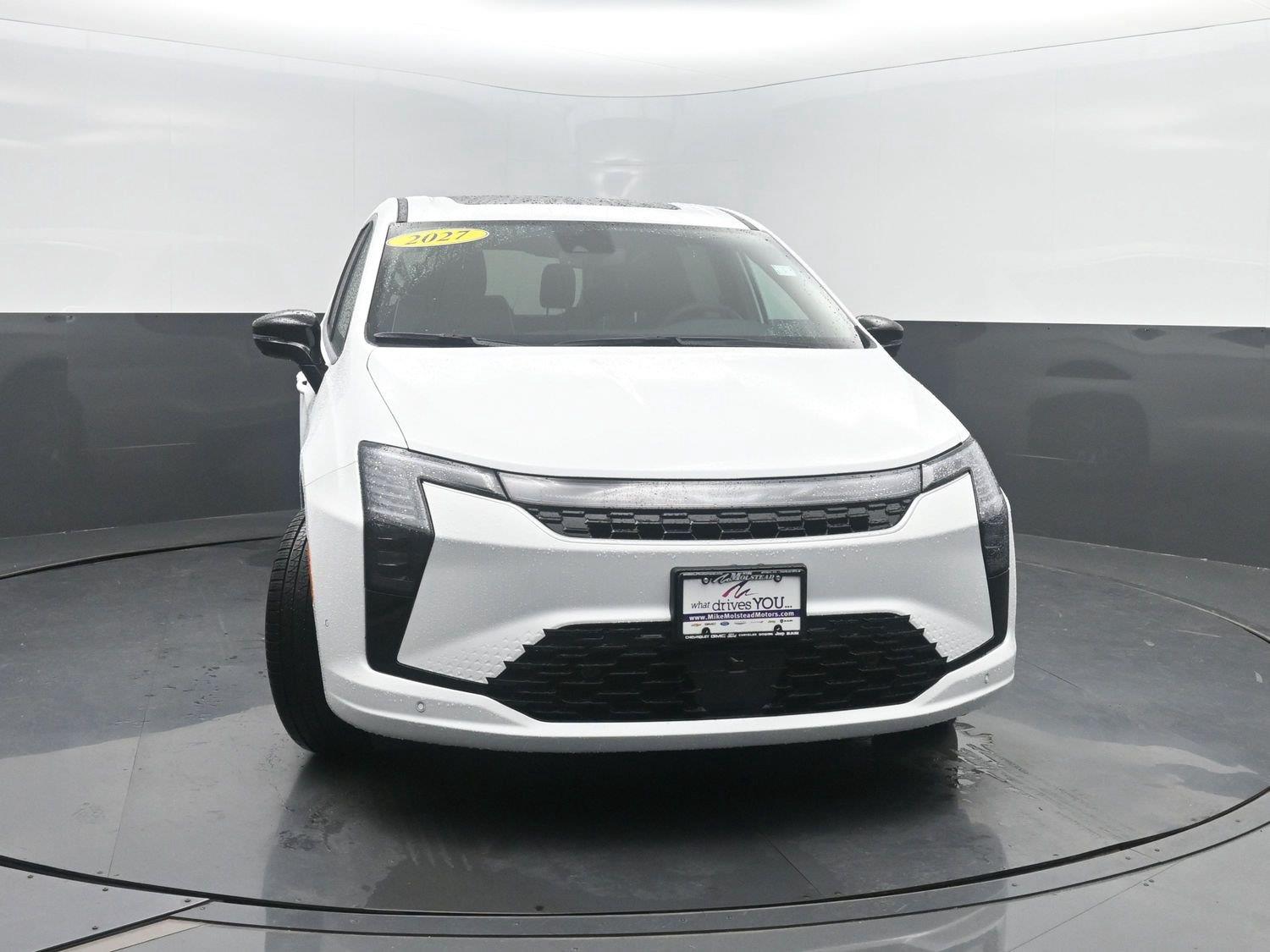 New 2027 Bright White Clearcoat Chrysler Limited image 44