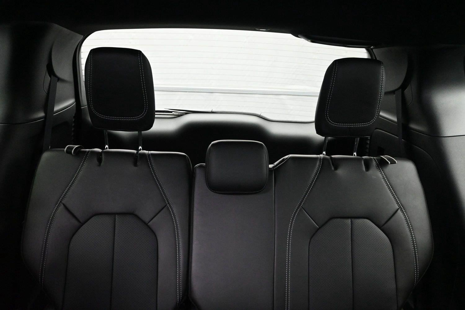 New 2027 Bright White Clearcoat Chrysler Select image 13