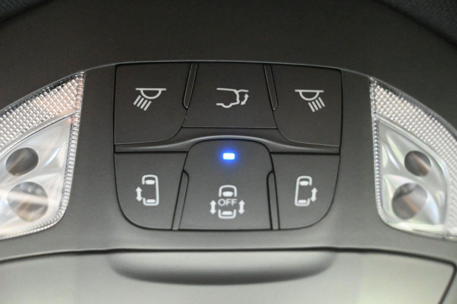 New 2027 Bright White Clearcoat Chrysler Select image 31