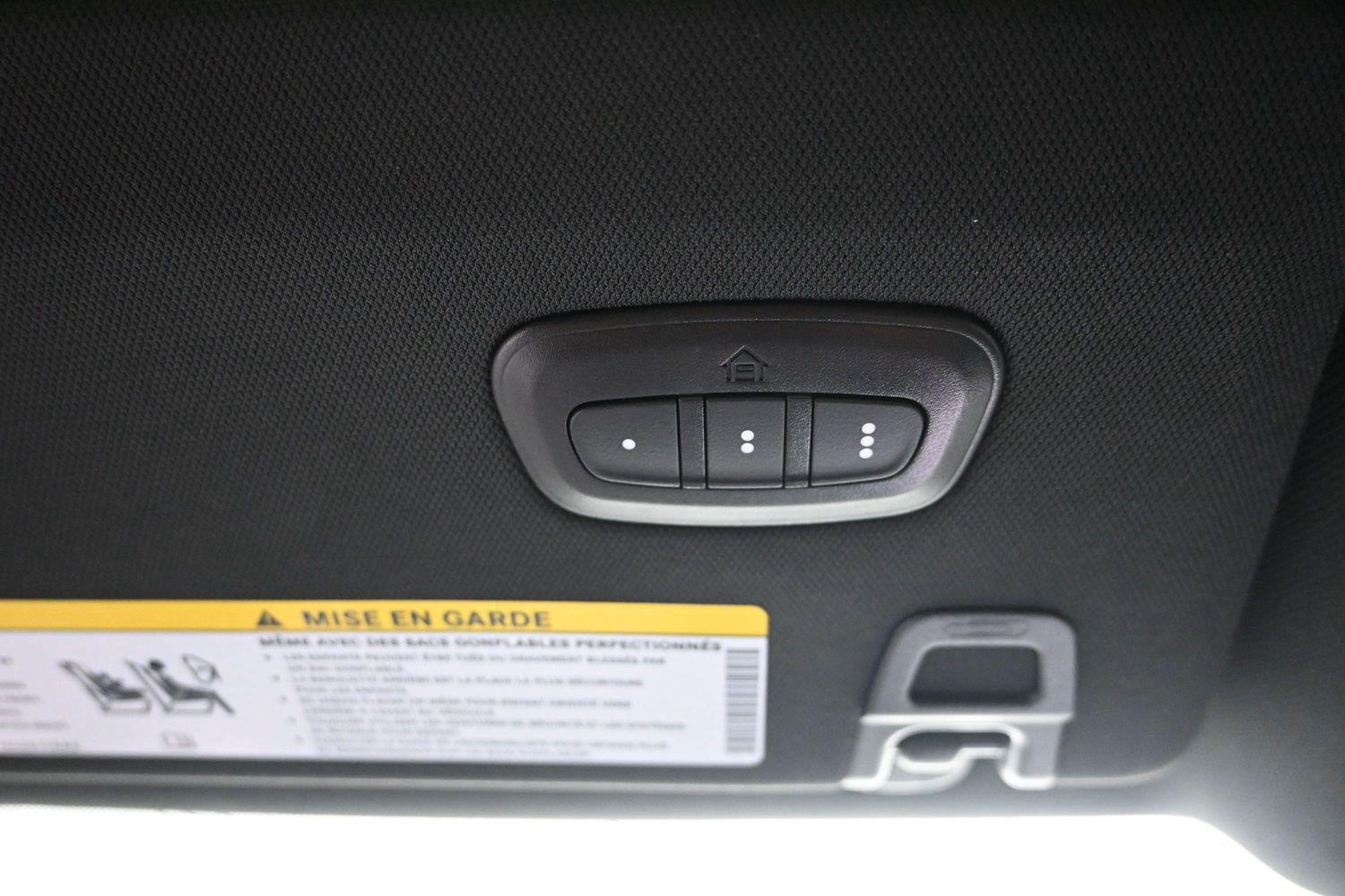 New 2027 Bright White Clearcoat Jeep Limited Reserve image 32