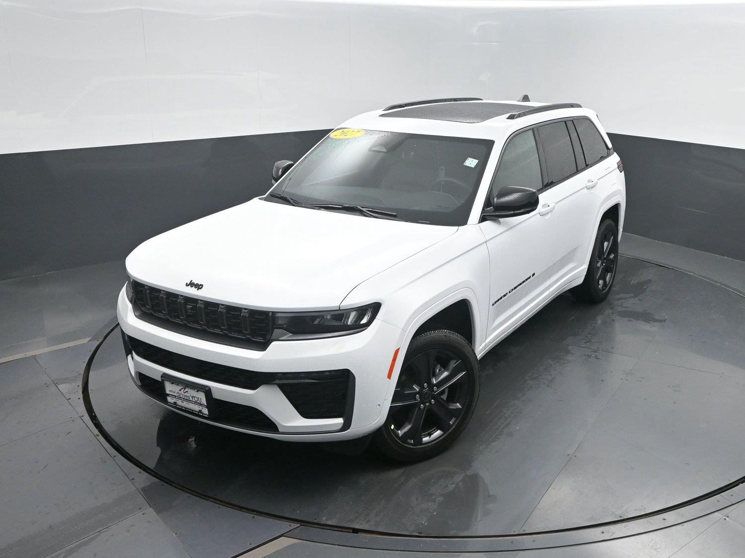 New 2027 Bright White Clearcoat Jeep Limited Reserve image 37