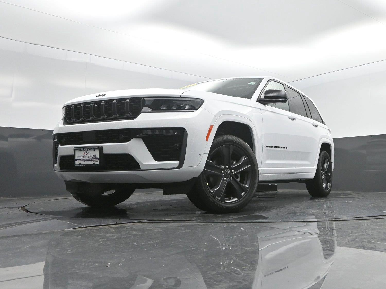 New 2027 Bright White Clearcoat Jeep Limited Reserve image 44