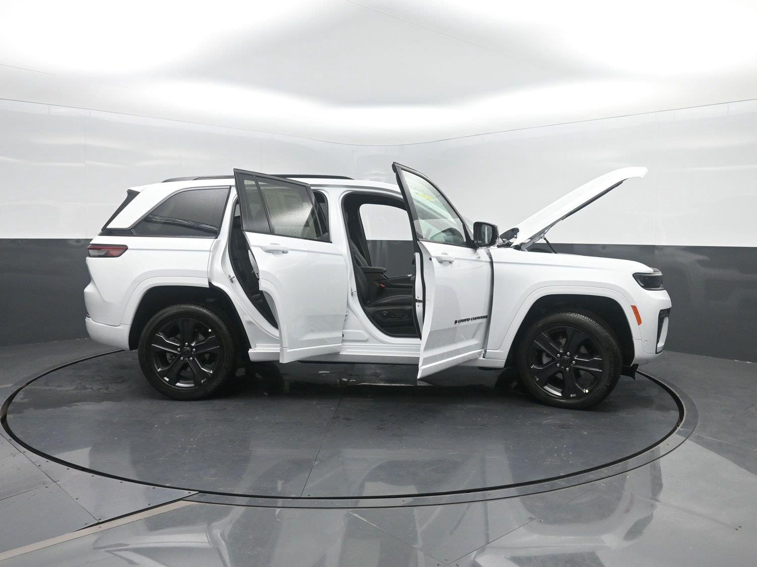 New 2027 Bright White Clearcoat Jeep Limited Reserve image 47