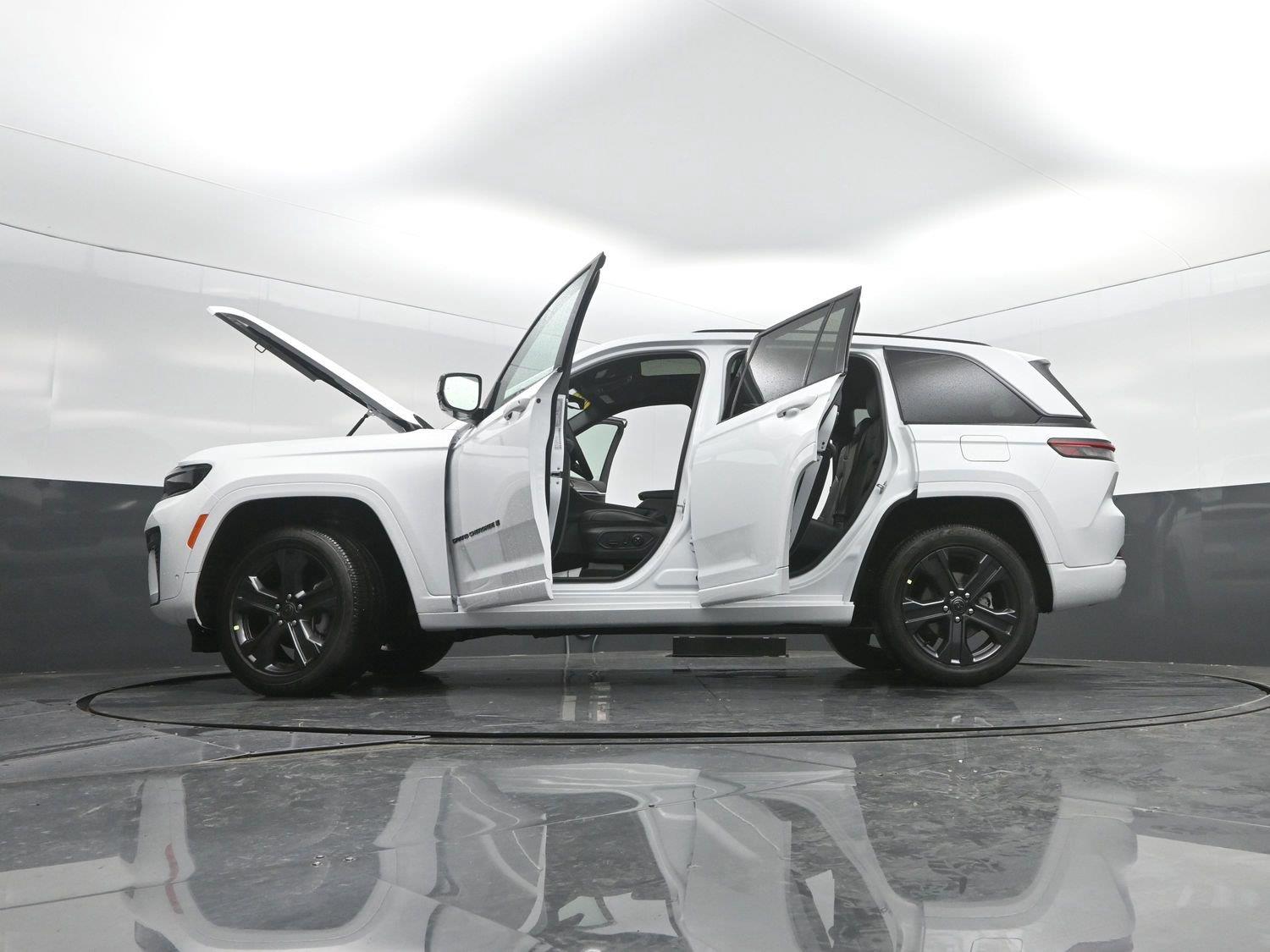 New 2027 Bright White Clearcoat Jeep Limited Reserve image 50