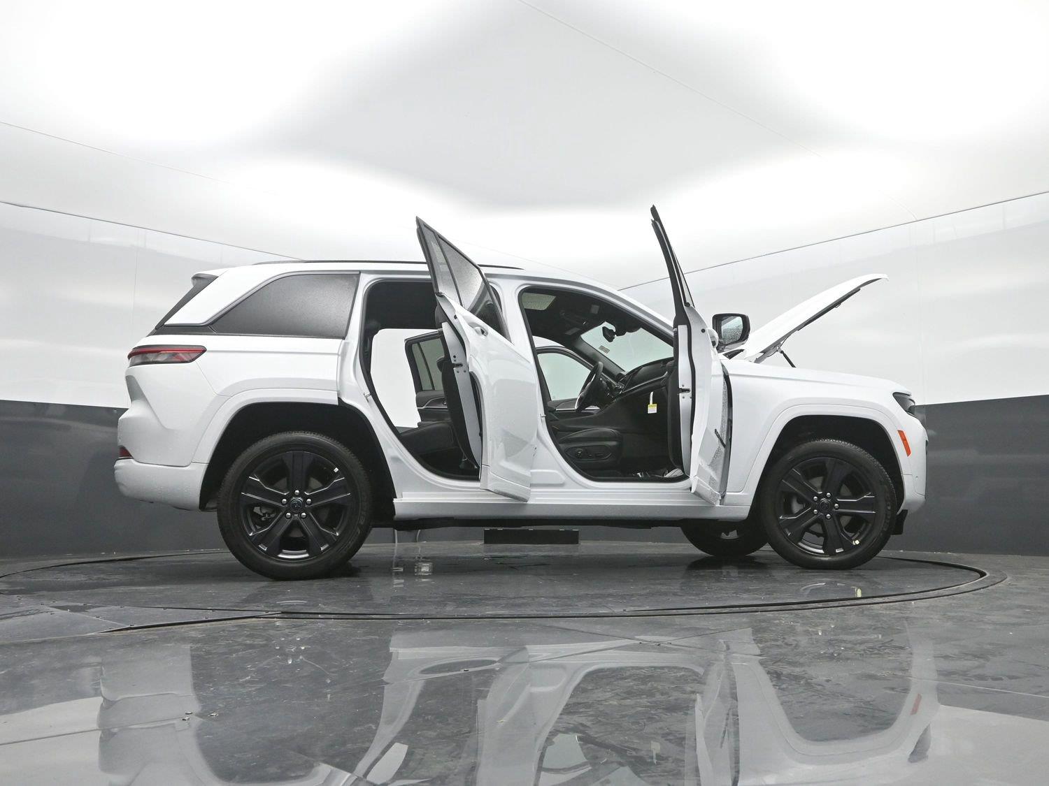 New 2027 Bright White Clearcoat Jeep Limited Reserve image 51