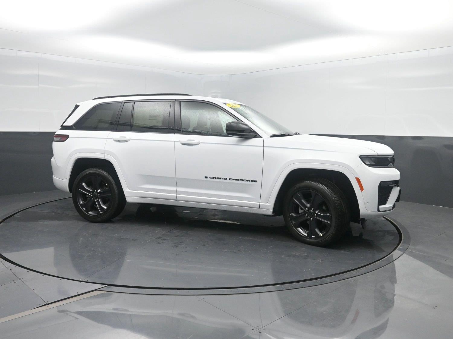 New 2027 Bright White Clearcoat Jeep Limited Reserve image 3