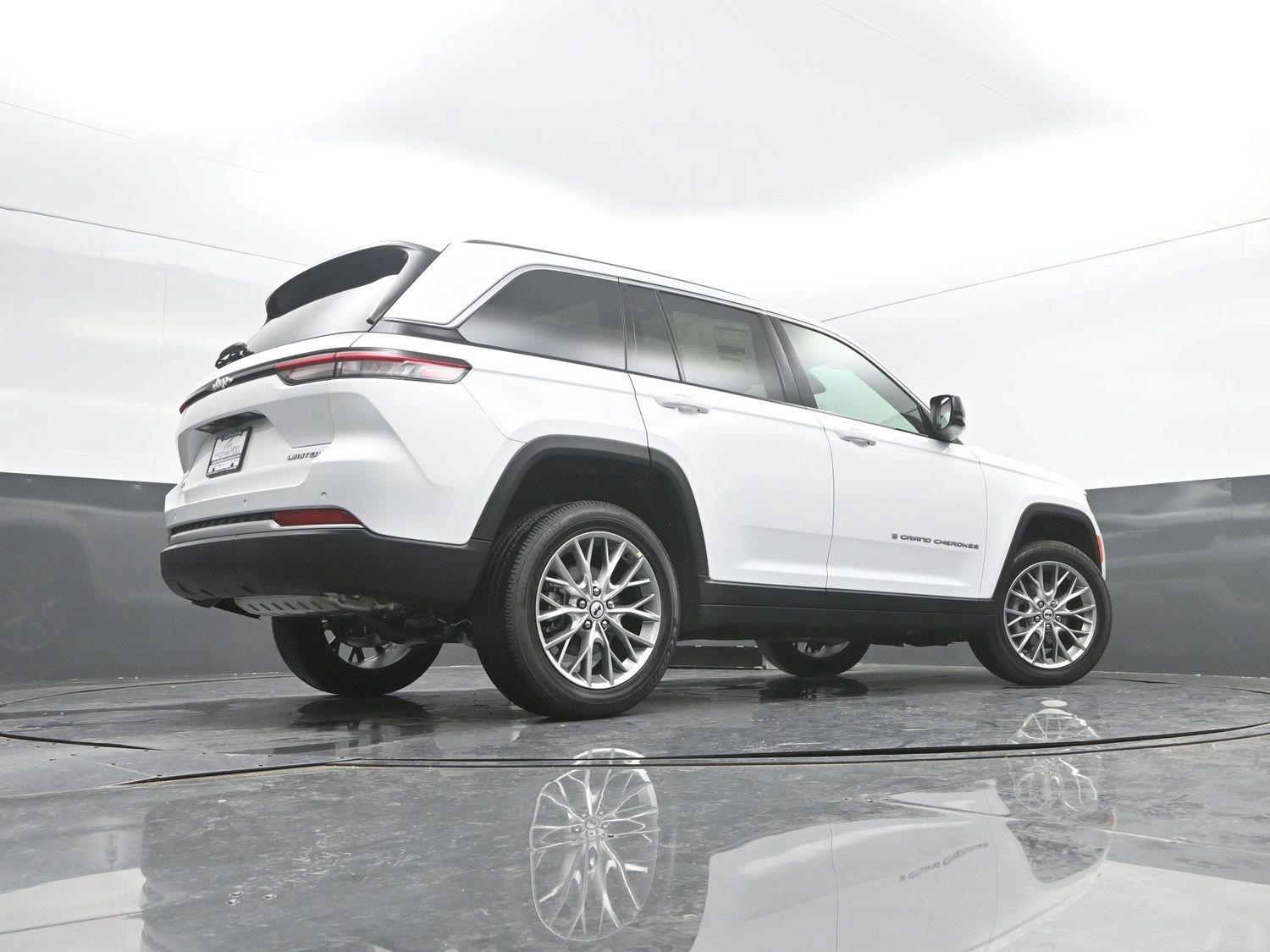 New 2027 Bright White Clearcoat Jeep Limited image 35